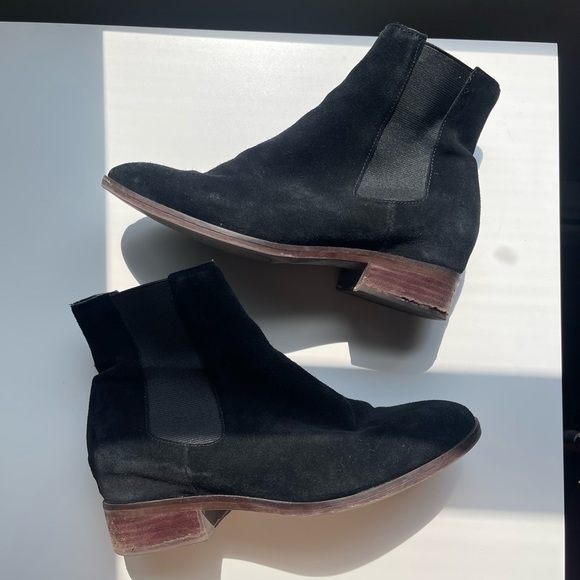 STEVE MADDEN AVRIL CHELSEA BOOT - Picture 2 of 8